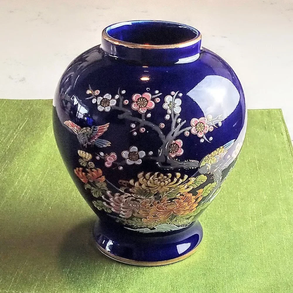 Kutani Cobalt Blue Bird Floral Moriage Ginger Jar